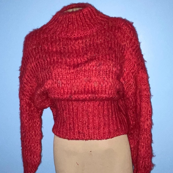 Urban Outfitters Pink Knit Cropped Sweater - Picture 1 of 2